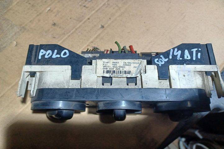 Comanda AC 6R0820045H Volkswagen VW Polo a 4-a generatie 9N