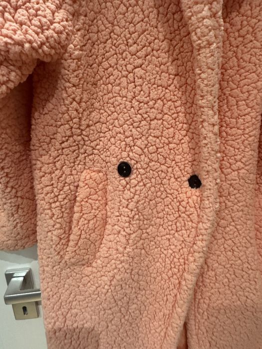 Палто цвят сьомга