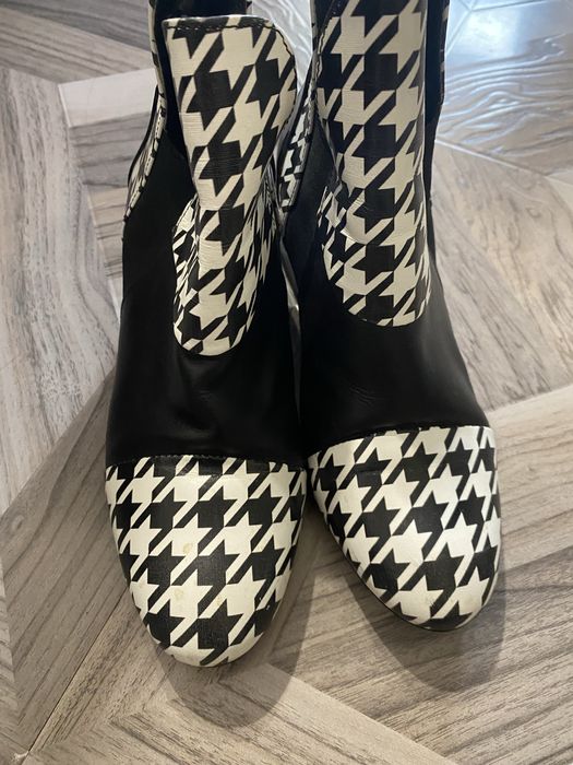 Боти от естествена кожа