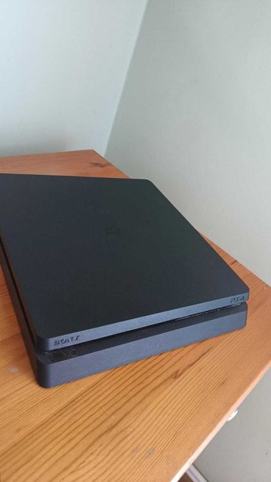 Ps4 slim 500 gb.