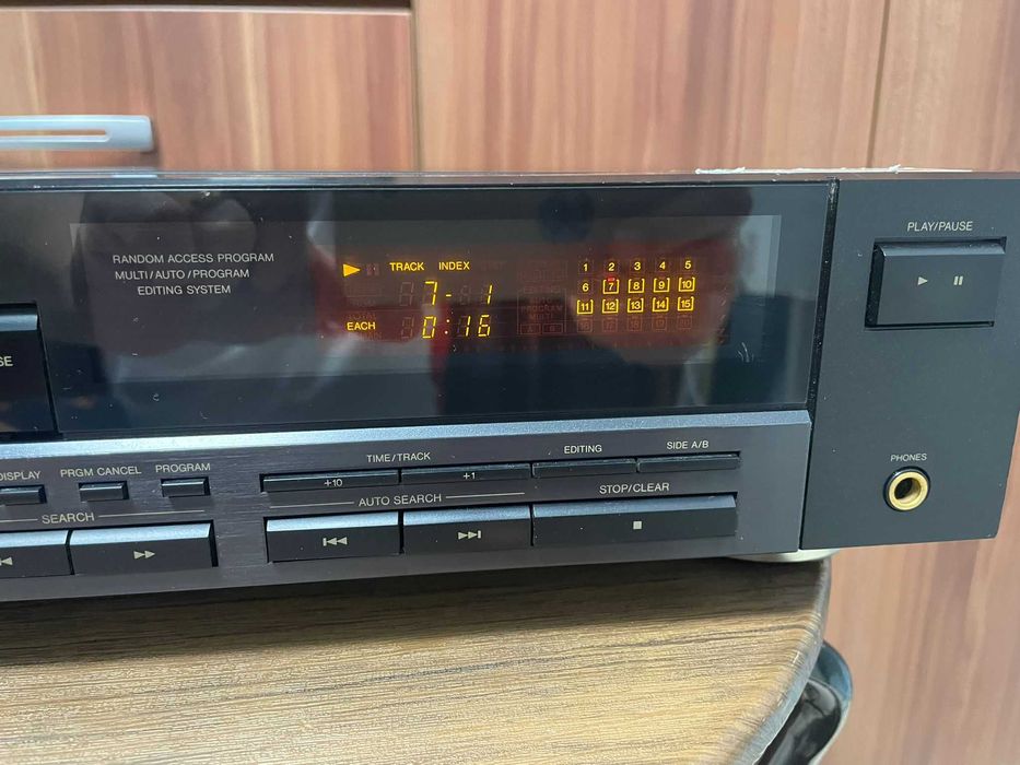 JVC XL-V231 Compact Disc Player
