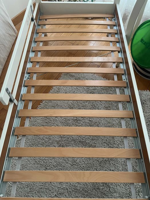 Pat +somieră, alb, 70x160 cm plus saltea plus protectie saltea .