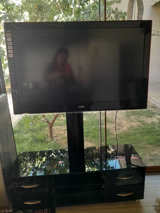 Srochna sotiladi!!! Artel Televizor 75, jihozlari bilan