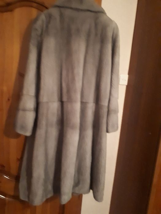 Продам шубу из голубой норки