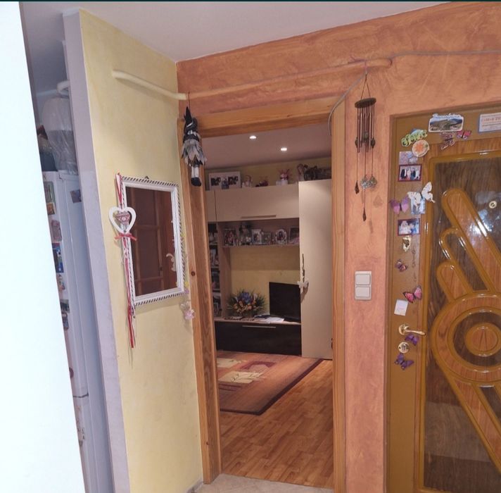 Vand apartament 3 camere