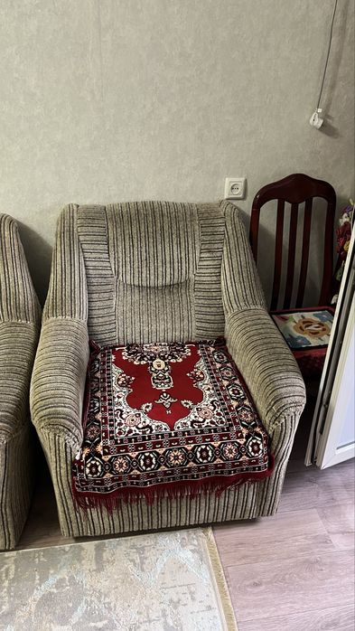 Продается диван и кресло