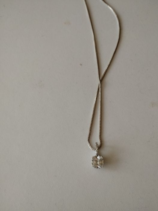 Дамско колие с висулка