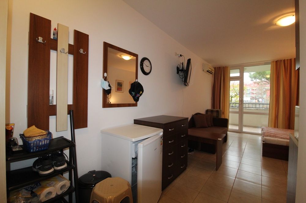 Продава се Едностаен апартамент в Бургас, Възраждане - 38 кв.м за 1132 €/кв.м - Снимка #2