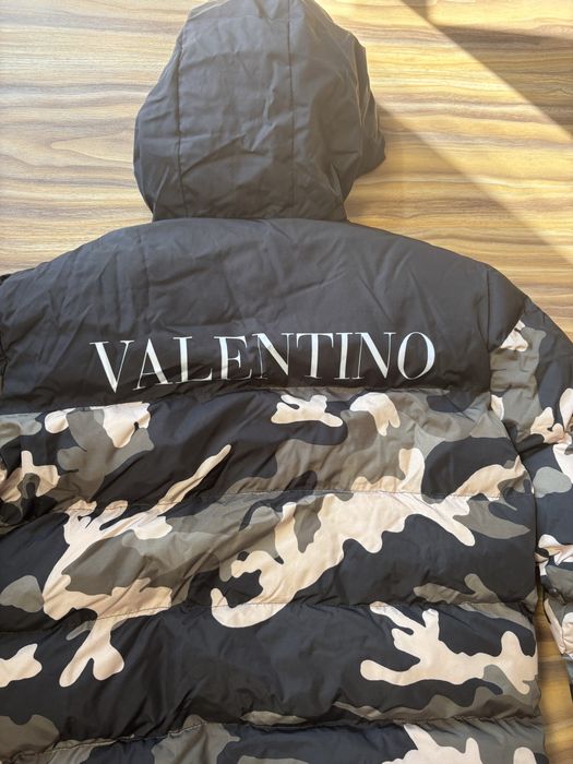 Яке марка Valentino