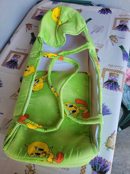 Cos bebe, cu capison detasabil, culoarea verde