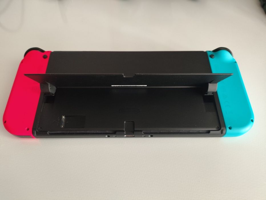 Nintendo Switch OLED полный комплект
