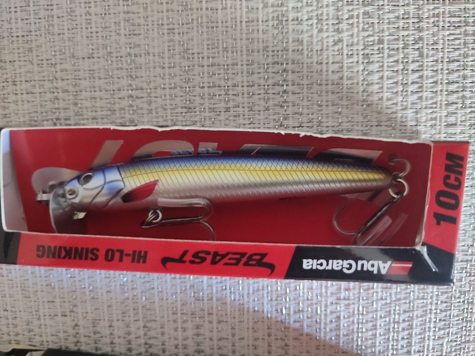 Vobler Nou set 2x Abu Garcia Beast Hi Lo minnow 10cm adancime reglabila pentru stiuca salau si somn