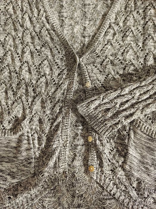 Шест жилетки и елек по 15 лева