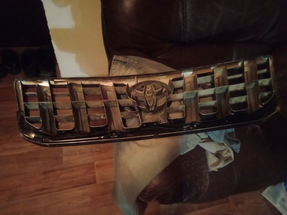 Prado , решетка радиатора