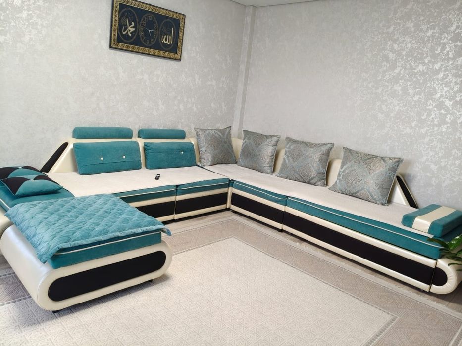 Продаётся мягкий уголок в