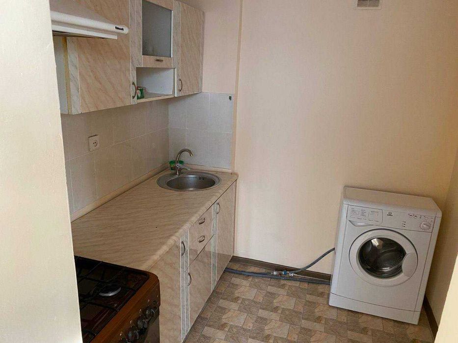 Буюк Ипак йули метро ёнида ЕВРО квартира кизлар учун без маклера