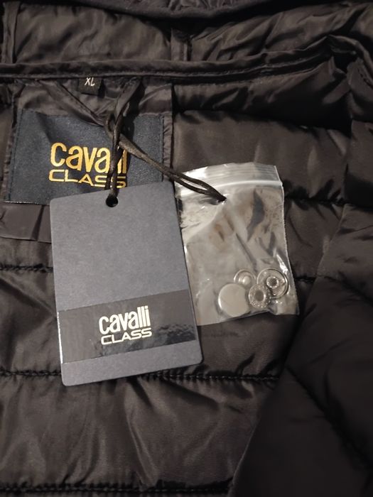 Яке Roberto cavalli