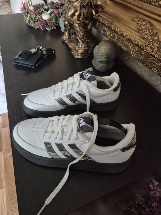 Кроссовки adidas (ориг). Размер 37-38.