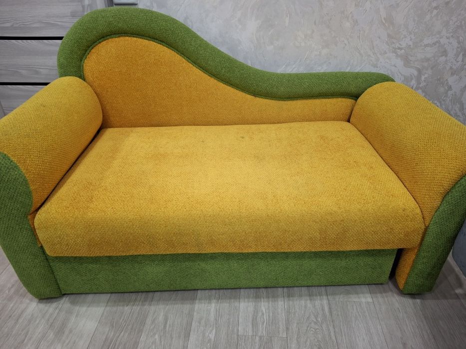 Диван детский, раздвигается