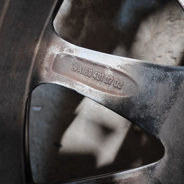 4 комплекта оригинални 17 цола джанти.