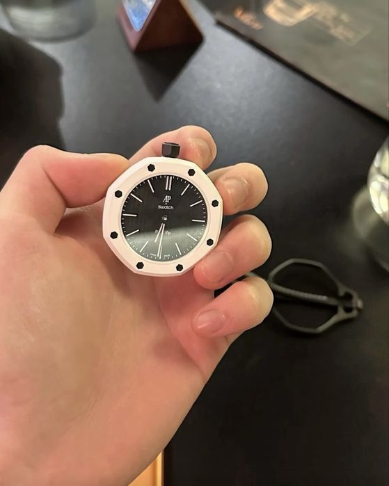 AP × Swatch Royal Pop