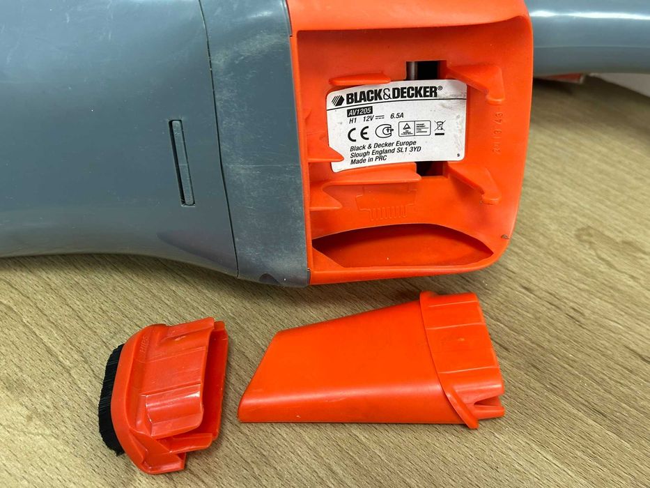 Mini aspirator auto Black&Decker AV1205, Dustbuster 12V