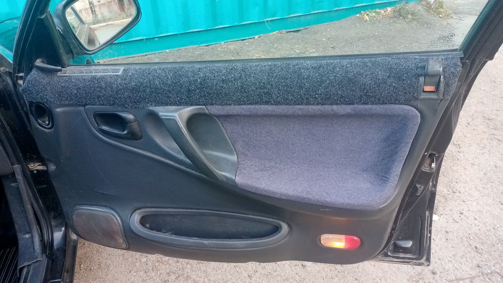 Автомобиль ДЭУ Принц  1994 года