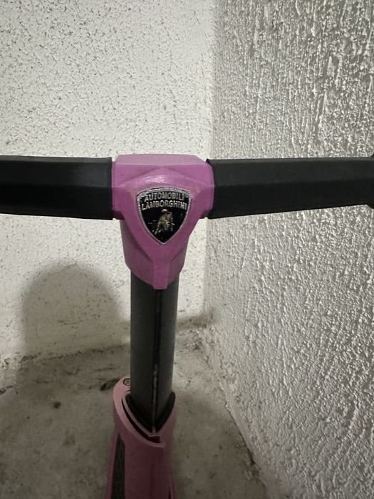 МОНИ Розова тротинетка LAMBORGHINI