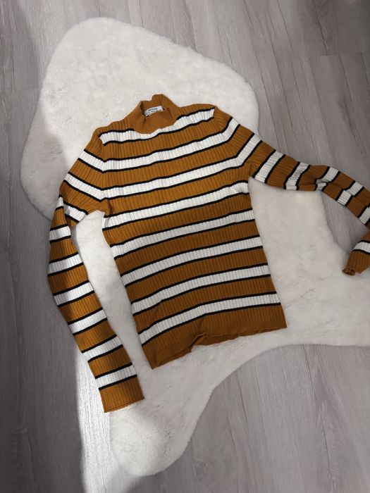 Дамски пуловери / пола