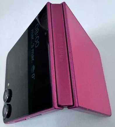 Vând Samsung Galaxy Z Flip 7 (256GB), culoare Coral Red