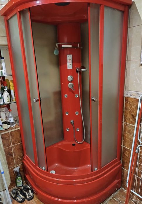 Cabina de duș folosita