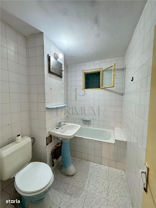 Soarelui - 2 Camere - Etaj 3 - Bloc Izolat - 2 Debarale - Decomandat