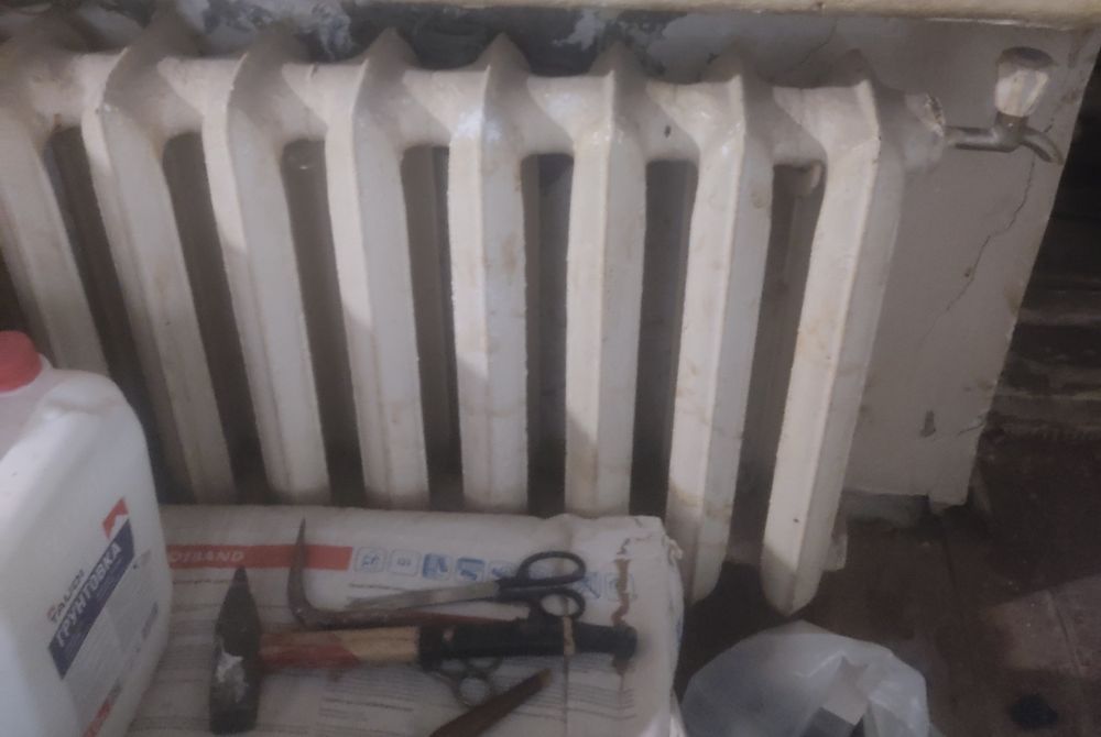 Продаю Отопительный Прибор Чугунный б/у.