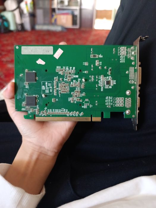 Продаю видео карту GeForce 9500 GT