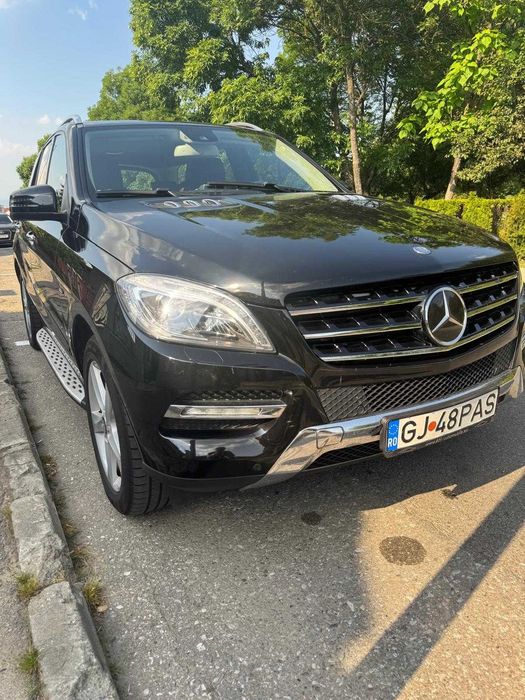 Vand Mercedes ML 250 fara accident,impecabil