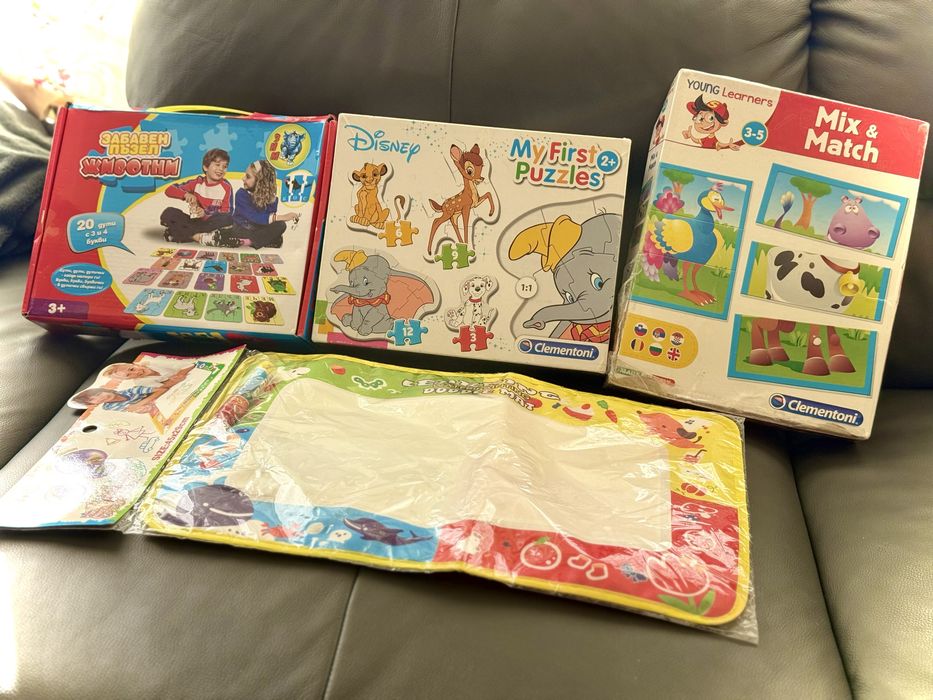 Лот пъзели и килимче за рисуване с вода