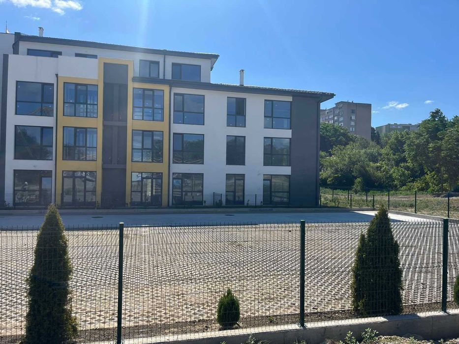 Продава се Двустаен апартамент в Търговище, Запад 3 - 63 кв.м за 916 €/кв.м - Снимка #1