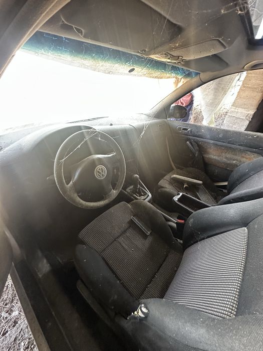 Golf 4 pentru rabla sau piese!