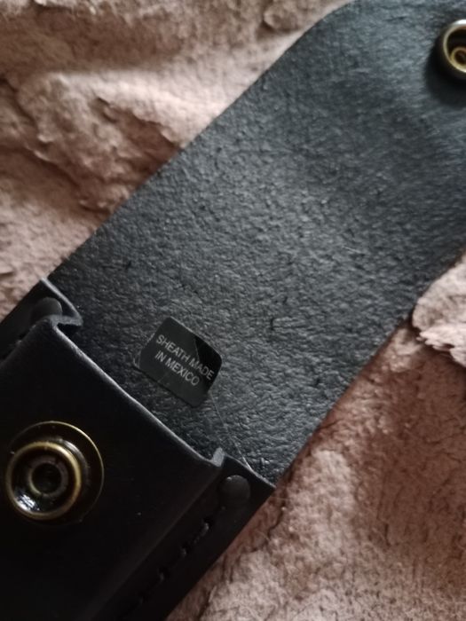 Родной чехол от  Buck 110.