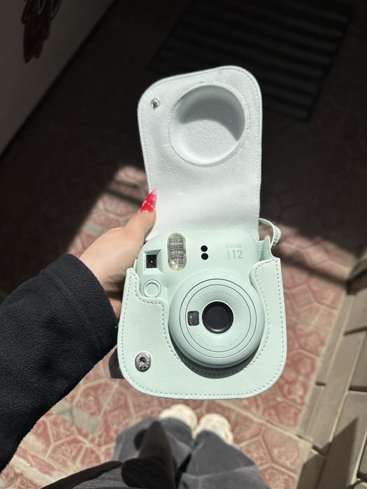 продам instax mini 12