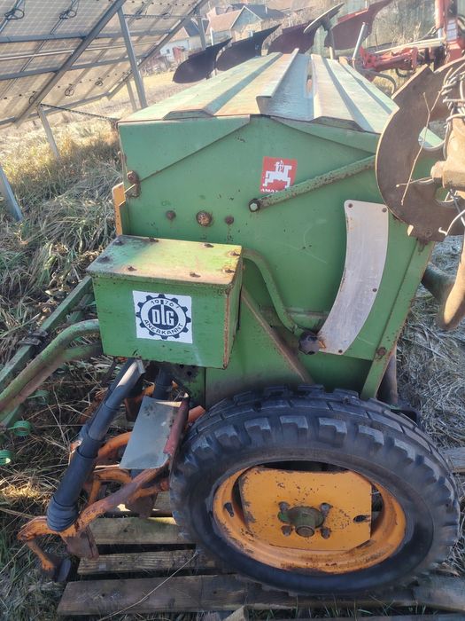 Vand semanatoare Amazone D7