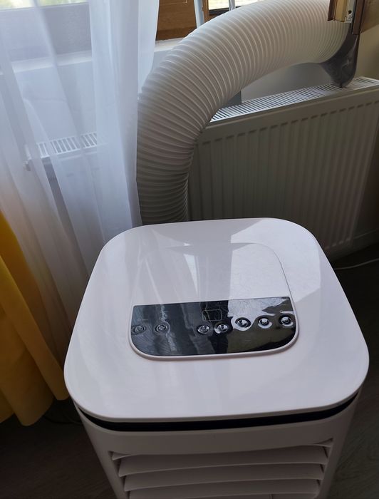 Aparat de aer condiționat portabil 9000 BTU 2640 W