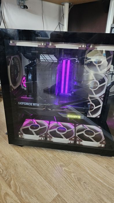 Геймърски компютър 4070ti super, i9 14900kf, 64gb, 2tb