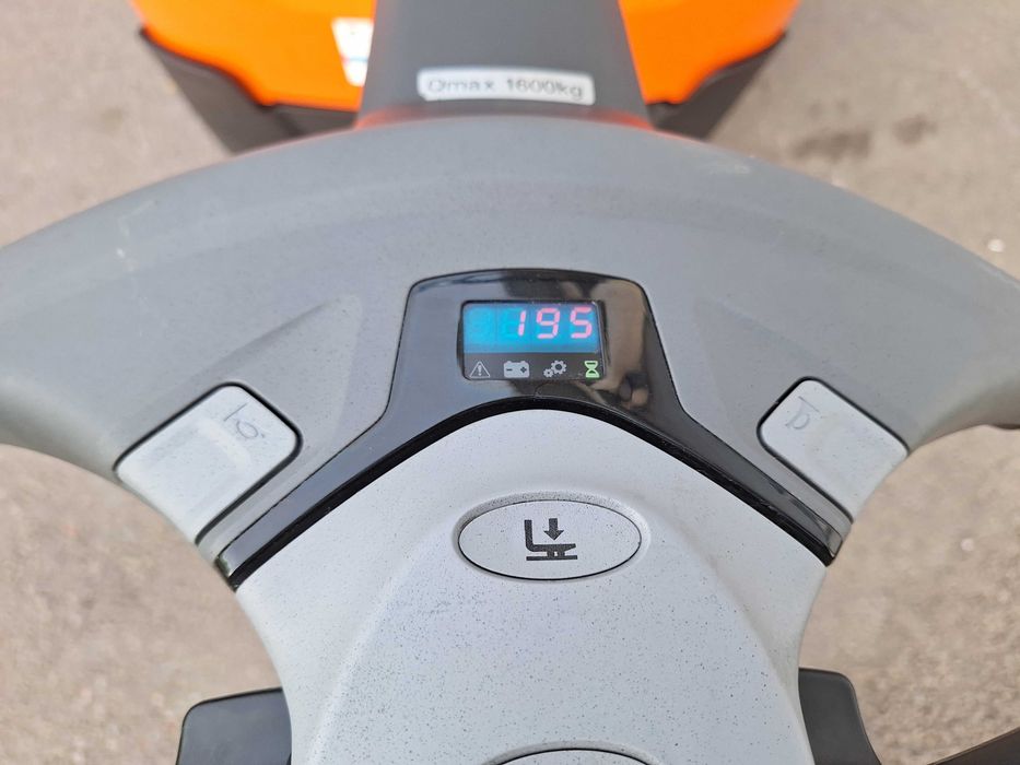 Електрическа палетна количка Toyota LWI160 Li-ION-195 м.ч.