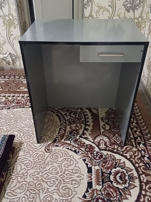 Stol sotiladi sroshna