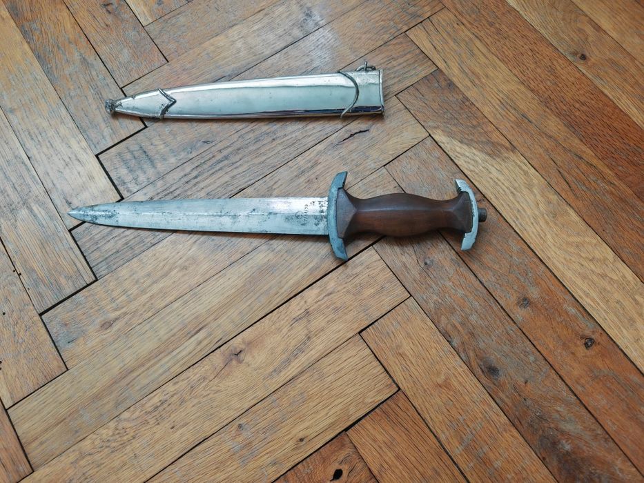 Продавам 100% ОРИГИНАЛЕН немски кортик