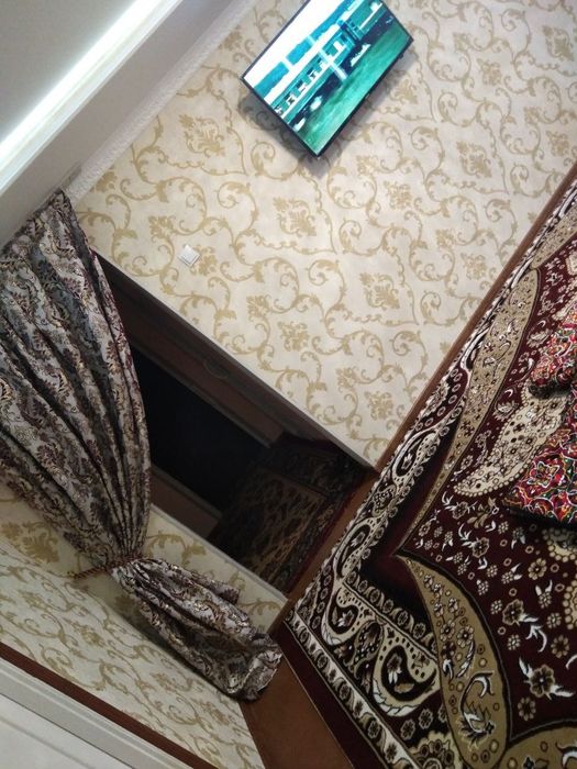 Срочна 1 этаж 2 хона квартира сотилади