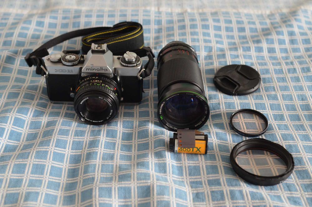 Kit Minolta XD11 aparat foto film + 50mm f1.7 + 35-200mm MACRO + rola film + filtre sky
