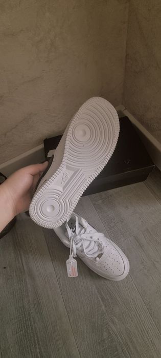 Кроссовки найк новые