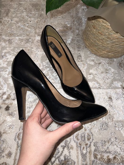 Женские туфли 38 р Mango